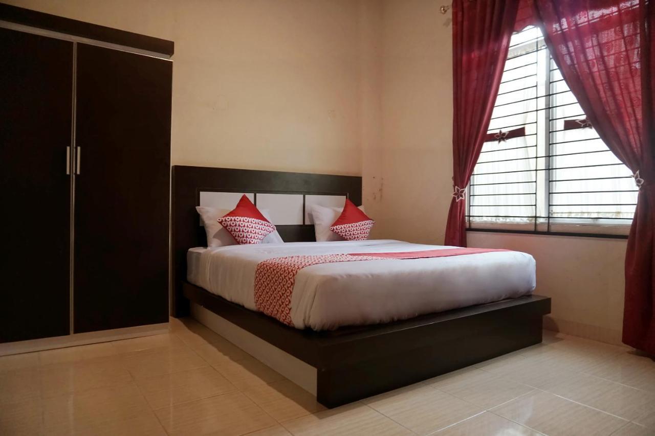 Oyo 1394 Rumaisa Homestay Syariah Pekanbaru Exterior photo